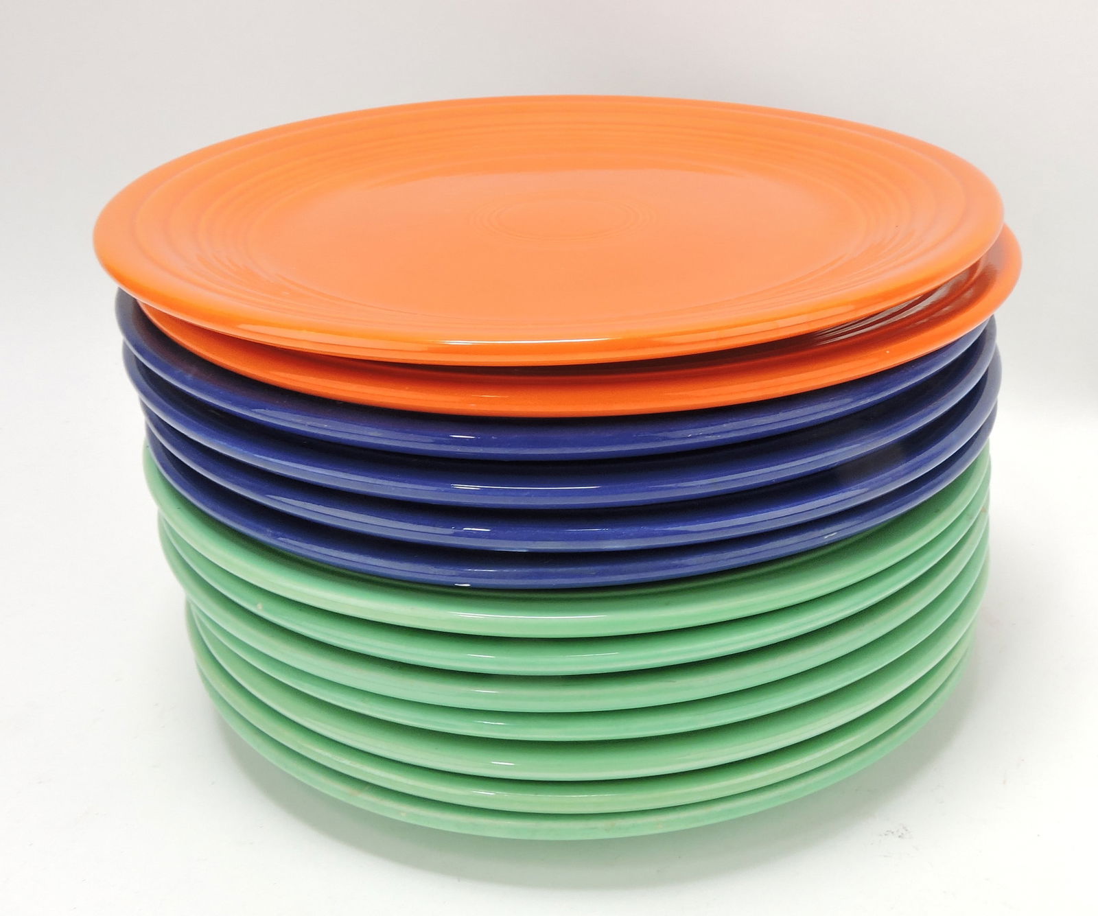 Fiesta 9" plate group: 2 red, (1 of 1)