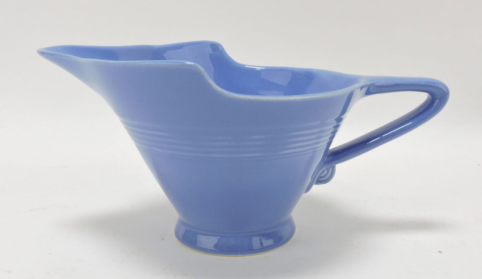 Harlequin high lip creamer, mauve blue: .