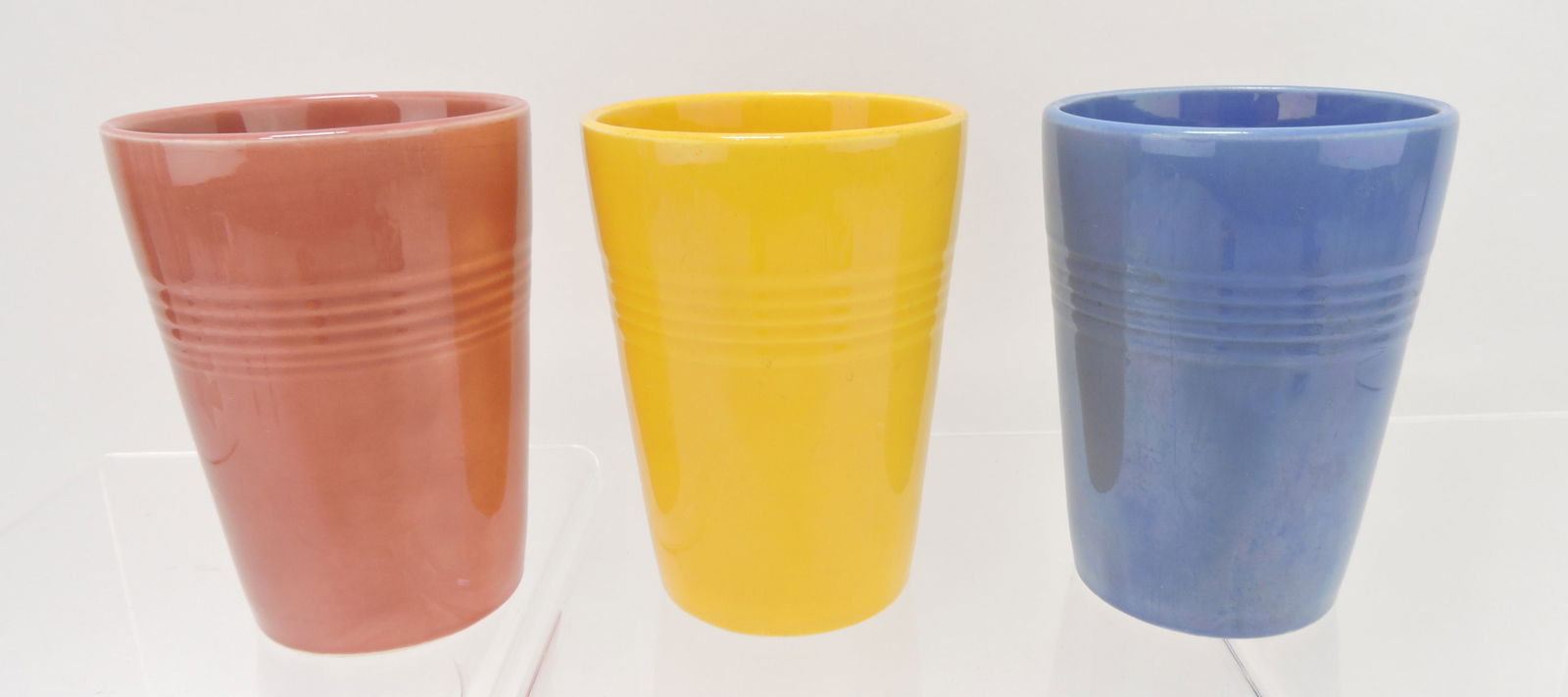 Harlequin lot of 3 tumblers: .