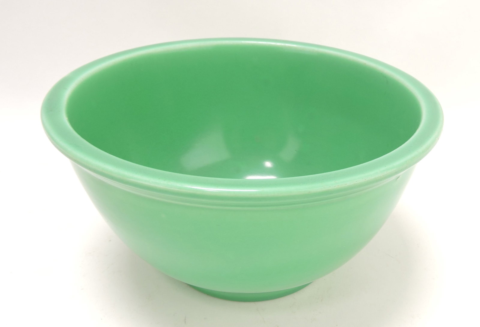 Kitchen Kraft medium mixing bowl,: green, minor rim nick