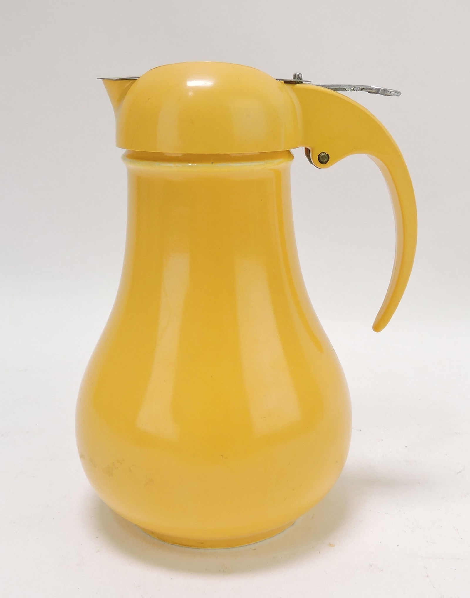 Fiesta syrup pitcher, yellow (1 of 1)