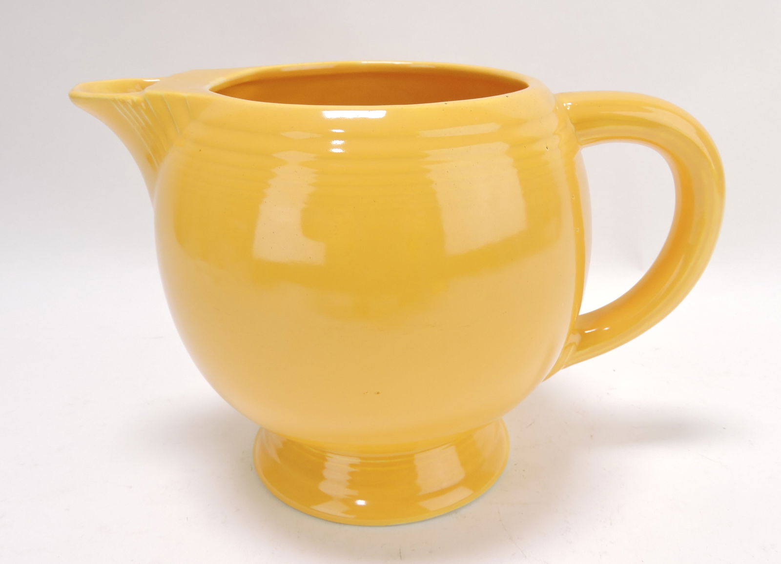 Fiesta ice lip pitcher, yellow (1 of 1)