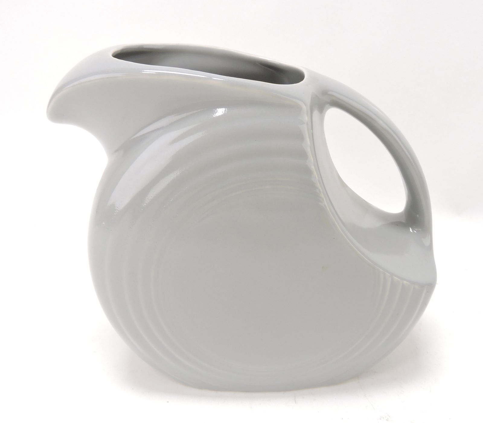Fiesta disc water pitcher, gray (1 of 1)