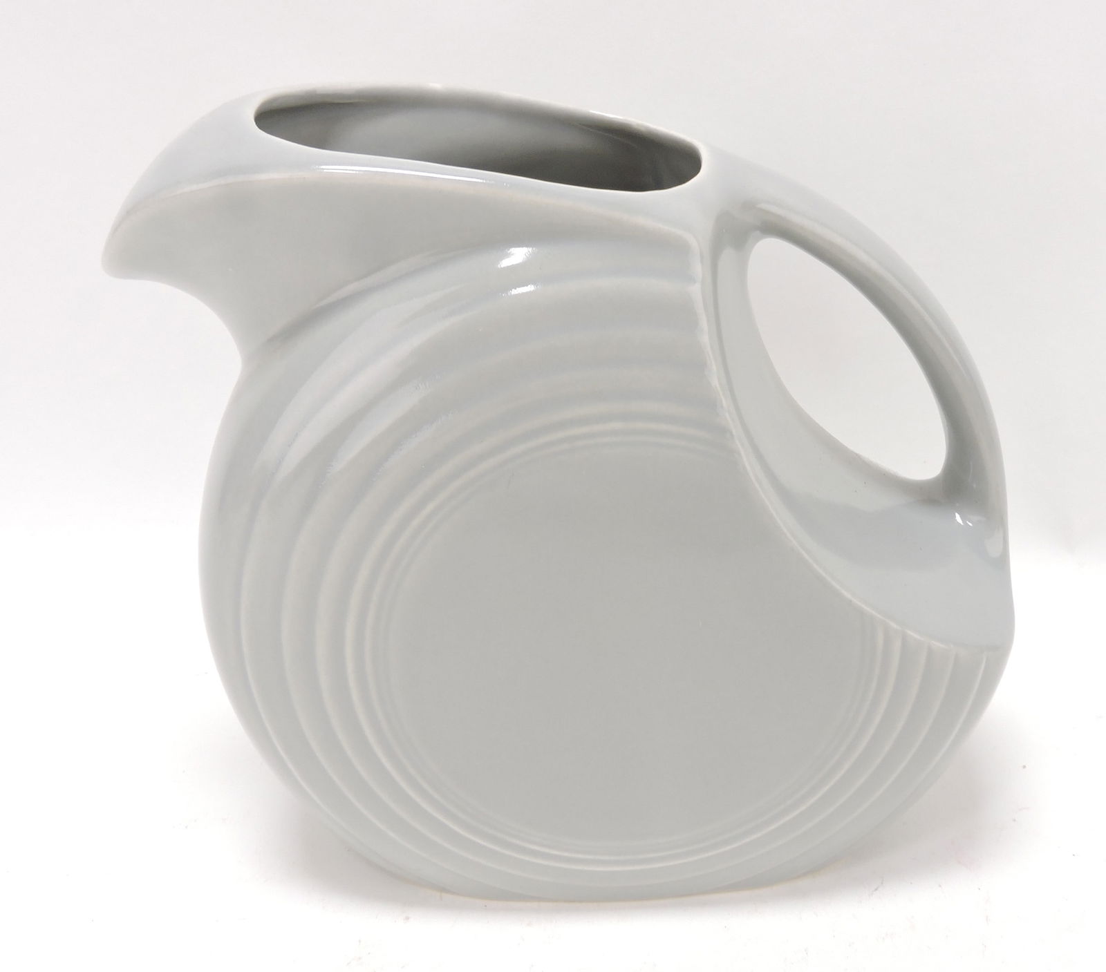 Fiesta disc water pitcher, gray (1 of 1)