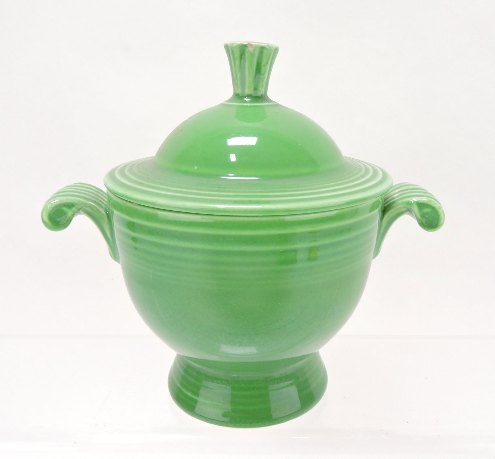 Fiesta sugar, medium green, nick to finial (1 of 2)