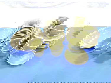 Fiesta Ironstone turf green lot of 34 pcs