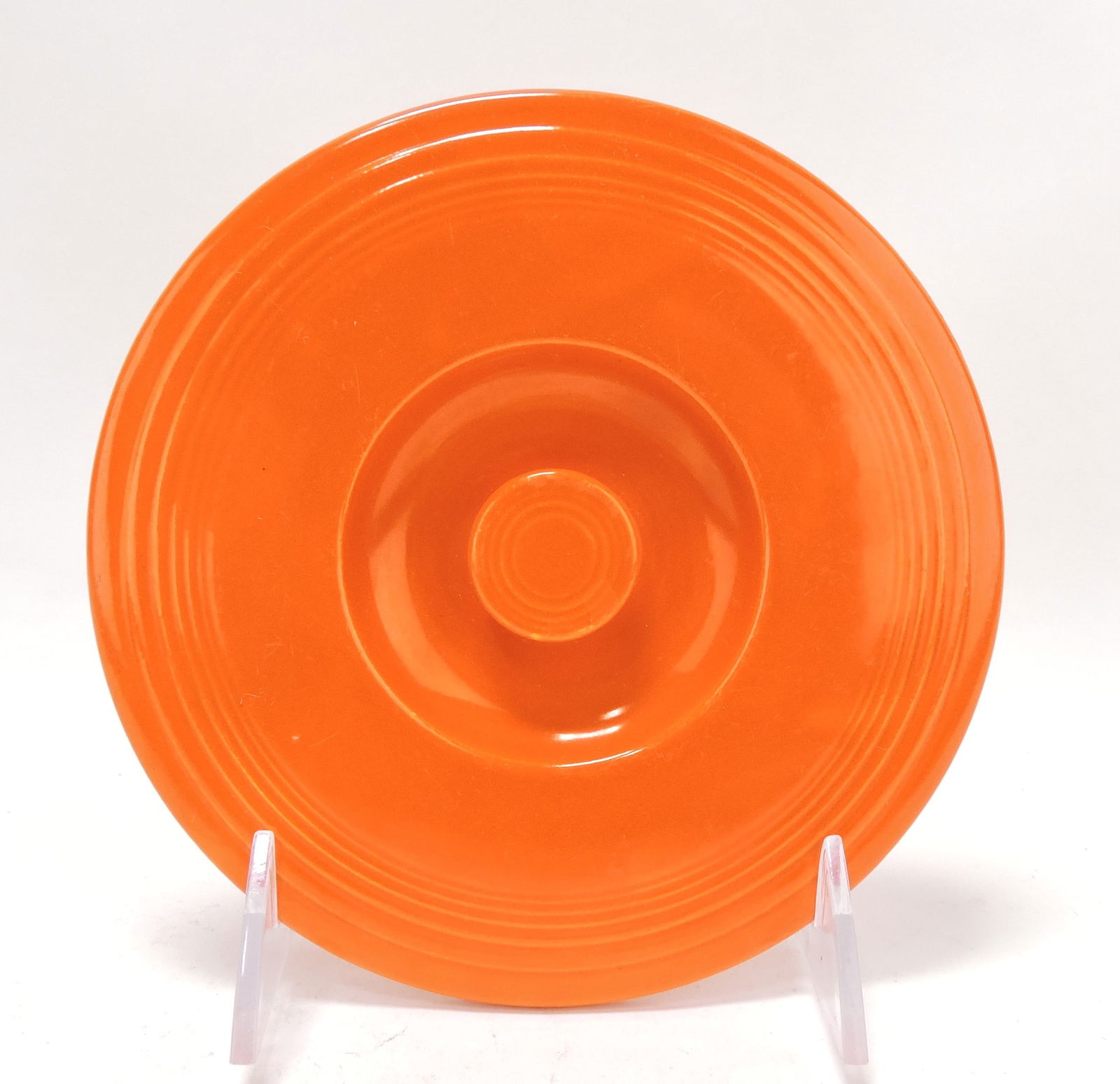 Fiesta #2 mixing bowl lid, red (1 of 2)