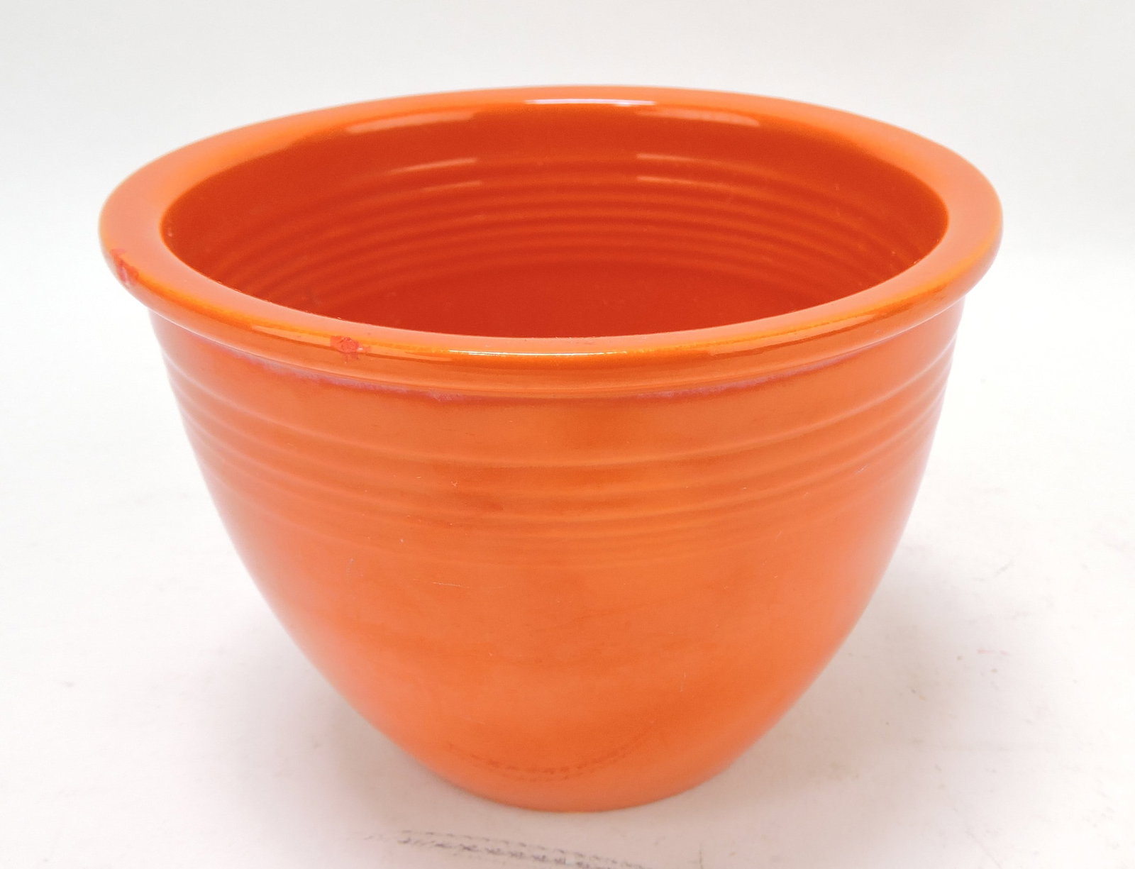 Fiesta #1 mixing bowl, red, inside: rings, rim nicks