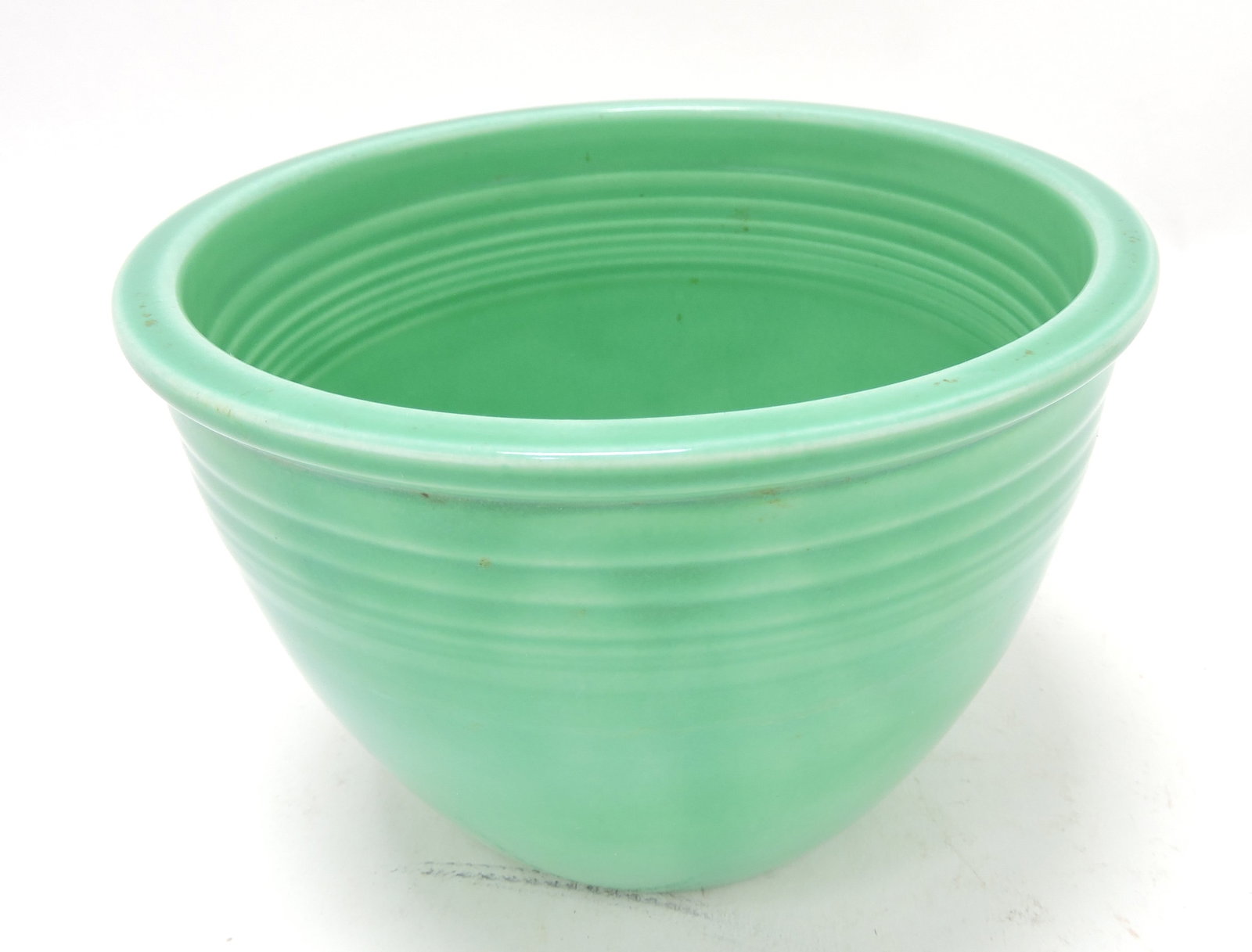 Fiesta #2 mixing bowl, green, inside: rings