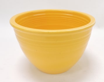 Fiesta #3 mixing bowl, yellow, inside