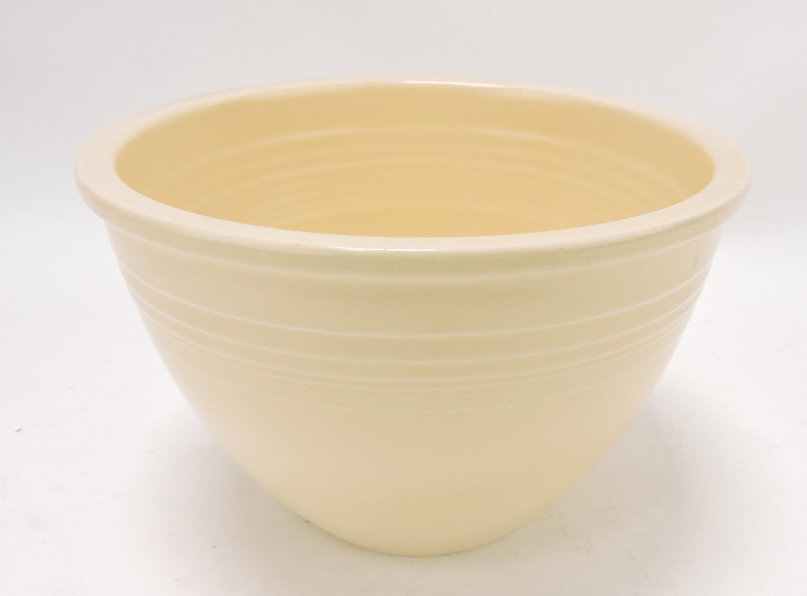 Fiesta #4 mixing bowl, ivory: .