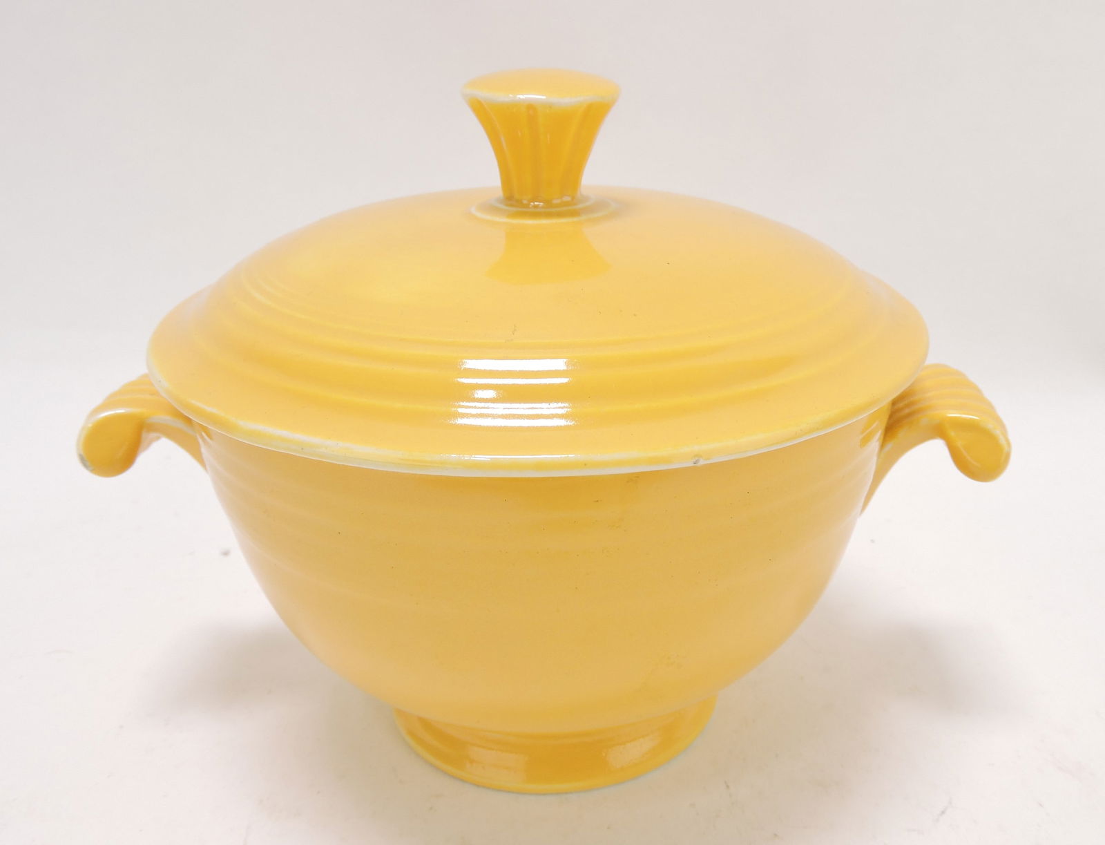 Fiesta covered onion soup, yellow, (1 of 2)