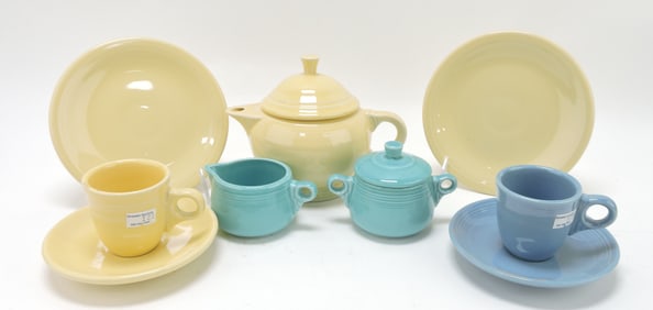 Fiesta Post 86 9 pc child's tea set