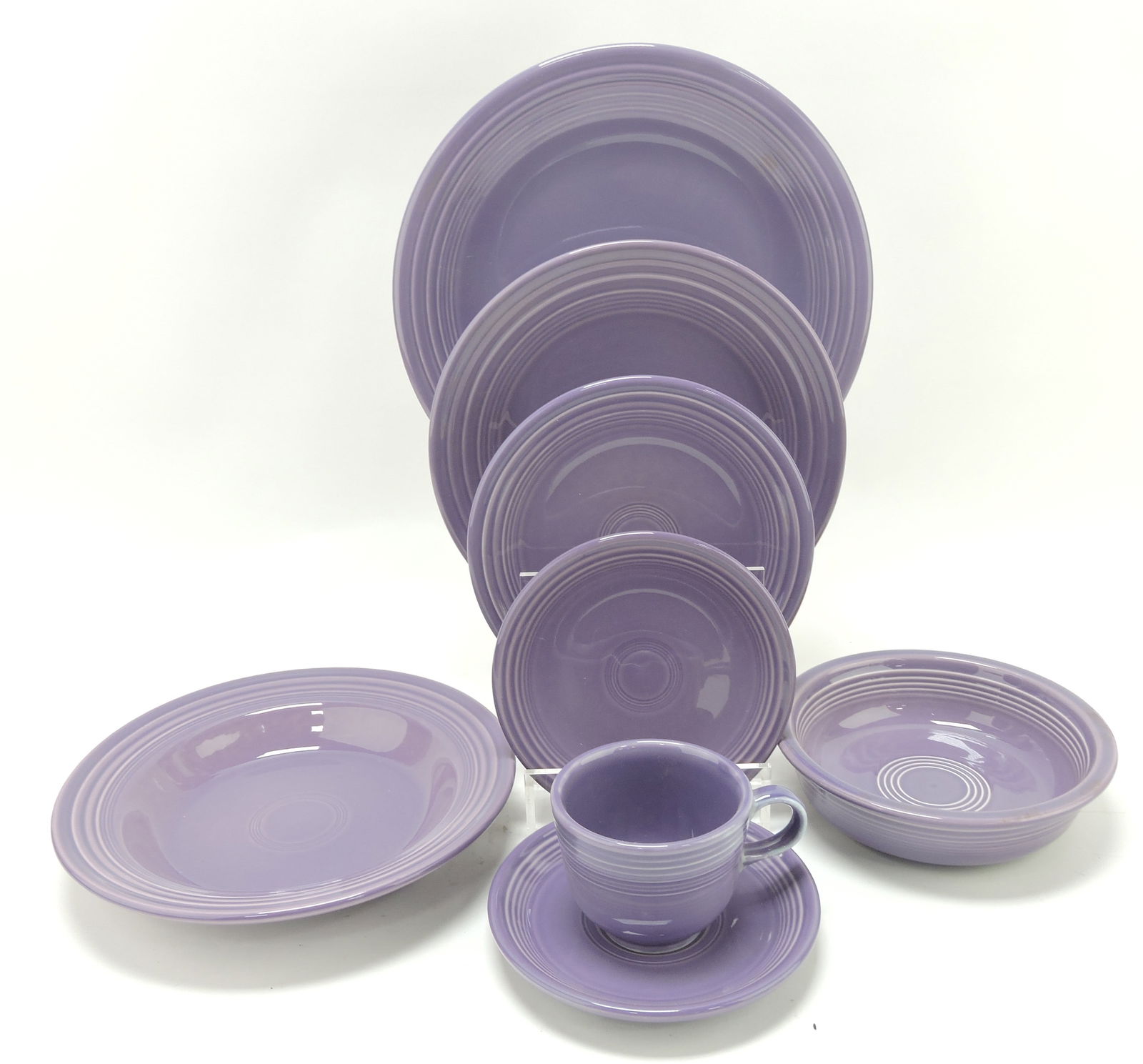 Fiesta Post 86 lilac 8 pc place setting (1 of 1)