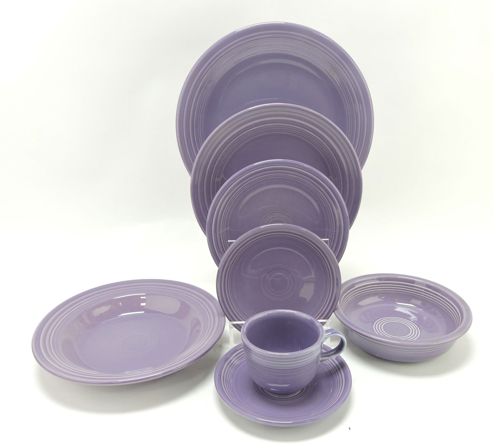 Fiesta Post 86 lilac 8 pc place setting (1 of 1)