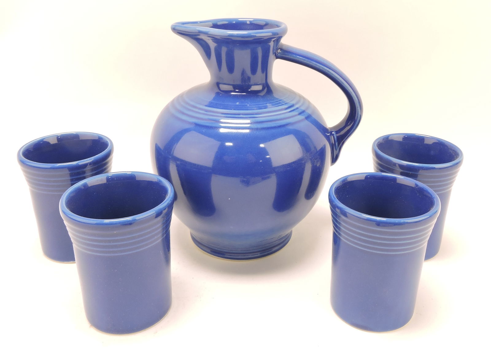 Fiesta Post 86 carafe 8", and 4 - 4" (1 of 1)