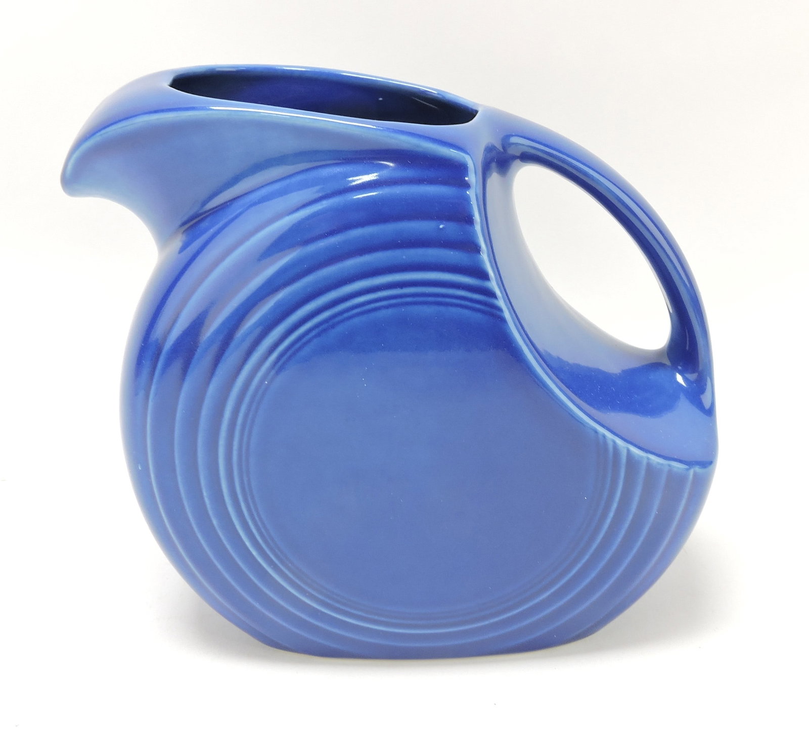 Fiesta Post 86 disc water pitcher,: sapphire, 7"