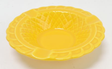 Harlequin basketweave ashtray, 4 1/2",