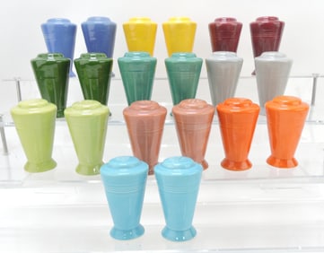 Harlequin lot of 10 pair of salt & pepper