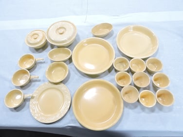 HLC Oven Serve lot of 21 pieces with