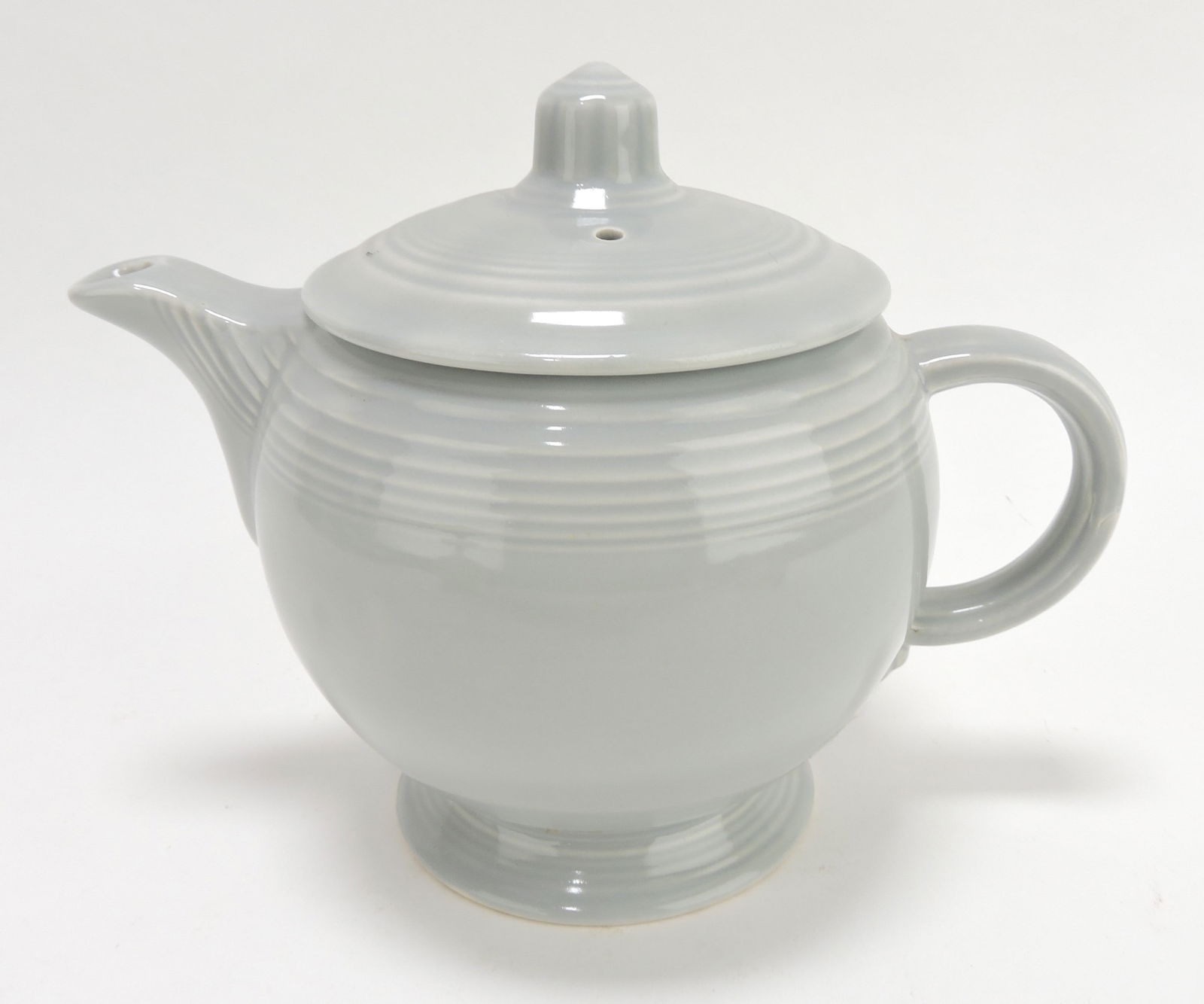 Fiesta medium teapot, gray (1 of 1)