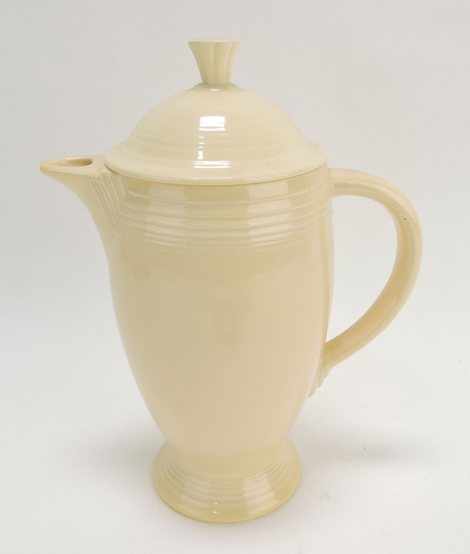 Fiesta coffee pot, ivory (1 of 1)