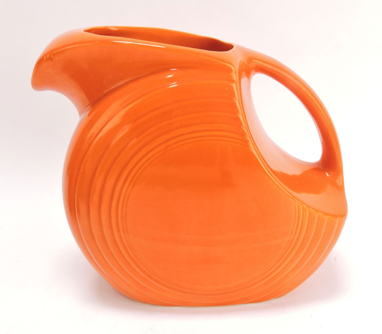 Fiesta disc water pitcher, red (1 of 1)