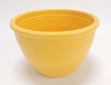 Fiesta #2 mixing bowl, yellow, inside