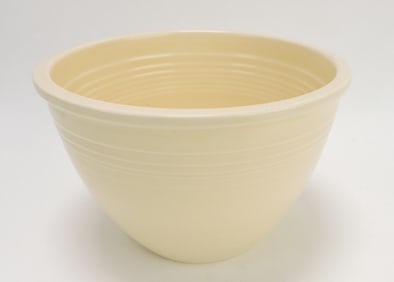 Fiesta #4 mixing bowl, ivory, inside