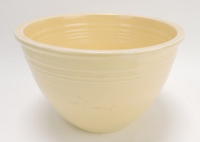 Fiesta #5 mixing bowl, ivory