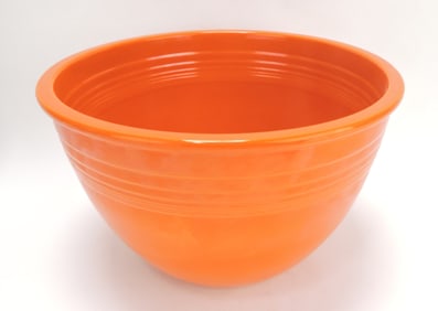Fiesta #7 mixing bowl, red, inside rings
