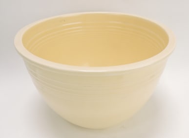 Fiesta #7 mixing bowl, ivory, inside