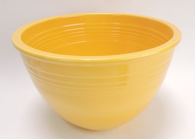 Fiesta #7 mixing bowl, yellow