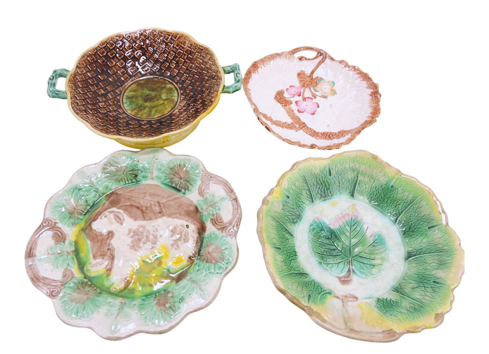 Majolica lot of 4 trays and comport,: 8 1/2" to 11"