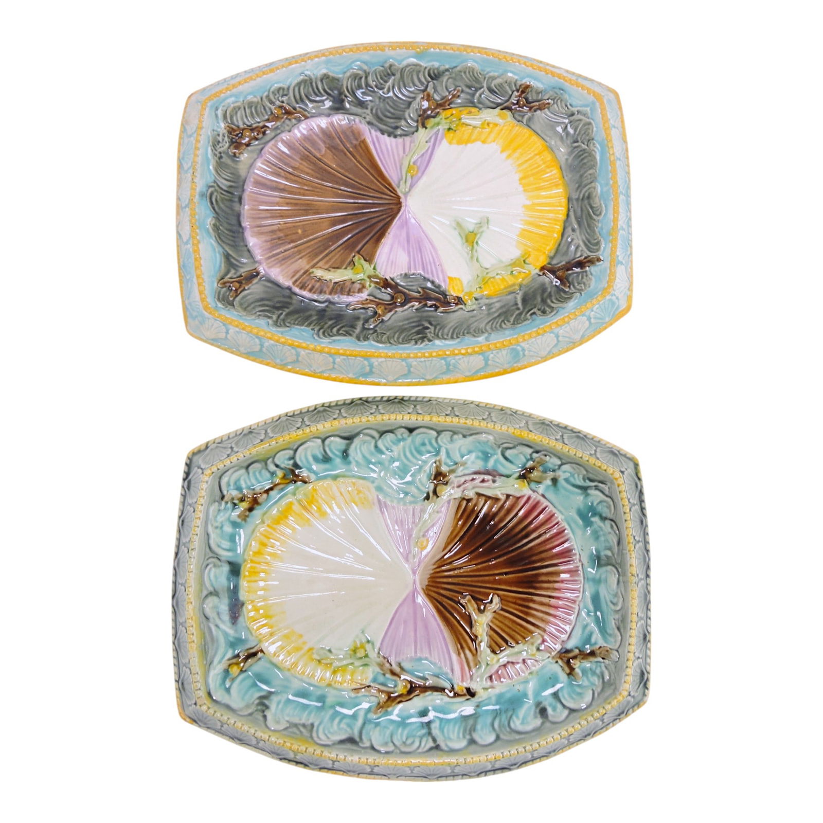 Majolica pair of twin shells on waves (1 of 1)
