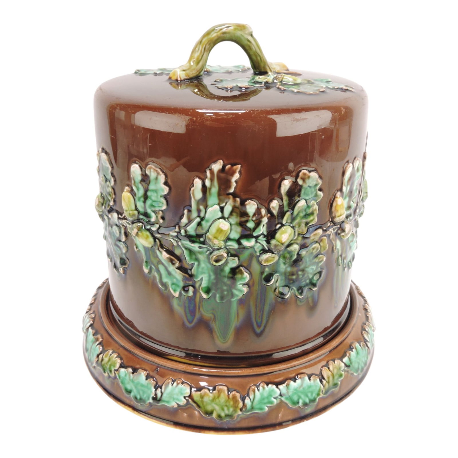 Majolica cheese keeper with oak (1 of 1)
