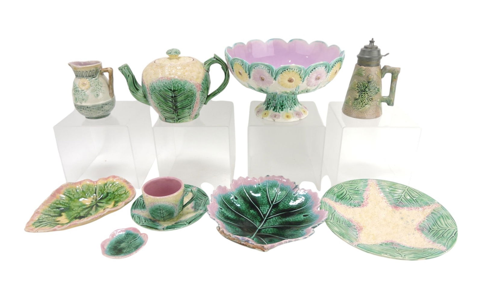 Etruscan majolica lot of 9 assorted: pieces, various condition