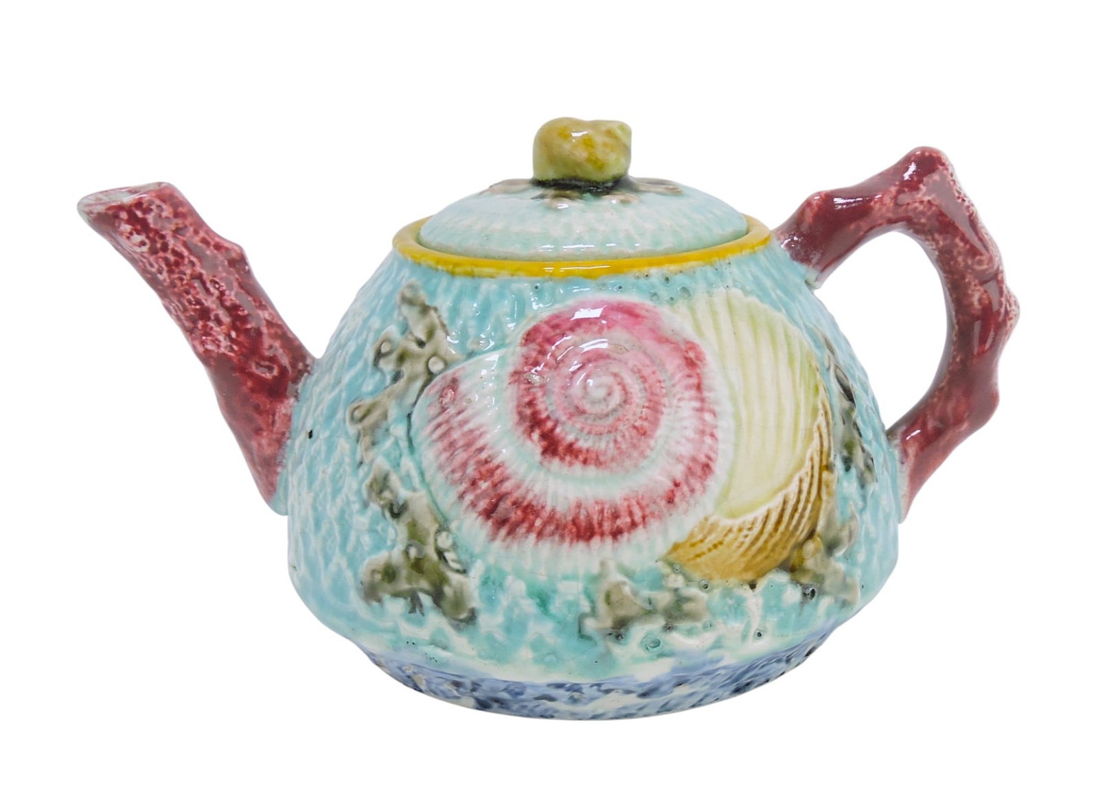 Fielding shells and fishnet teapot with: coral handle, 4"