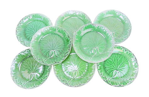 Wedgwood majolica dark greenware: set of 8 - 8" leaf plates
