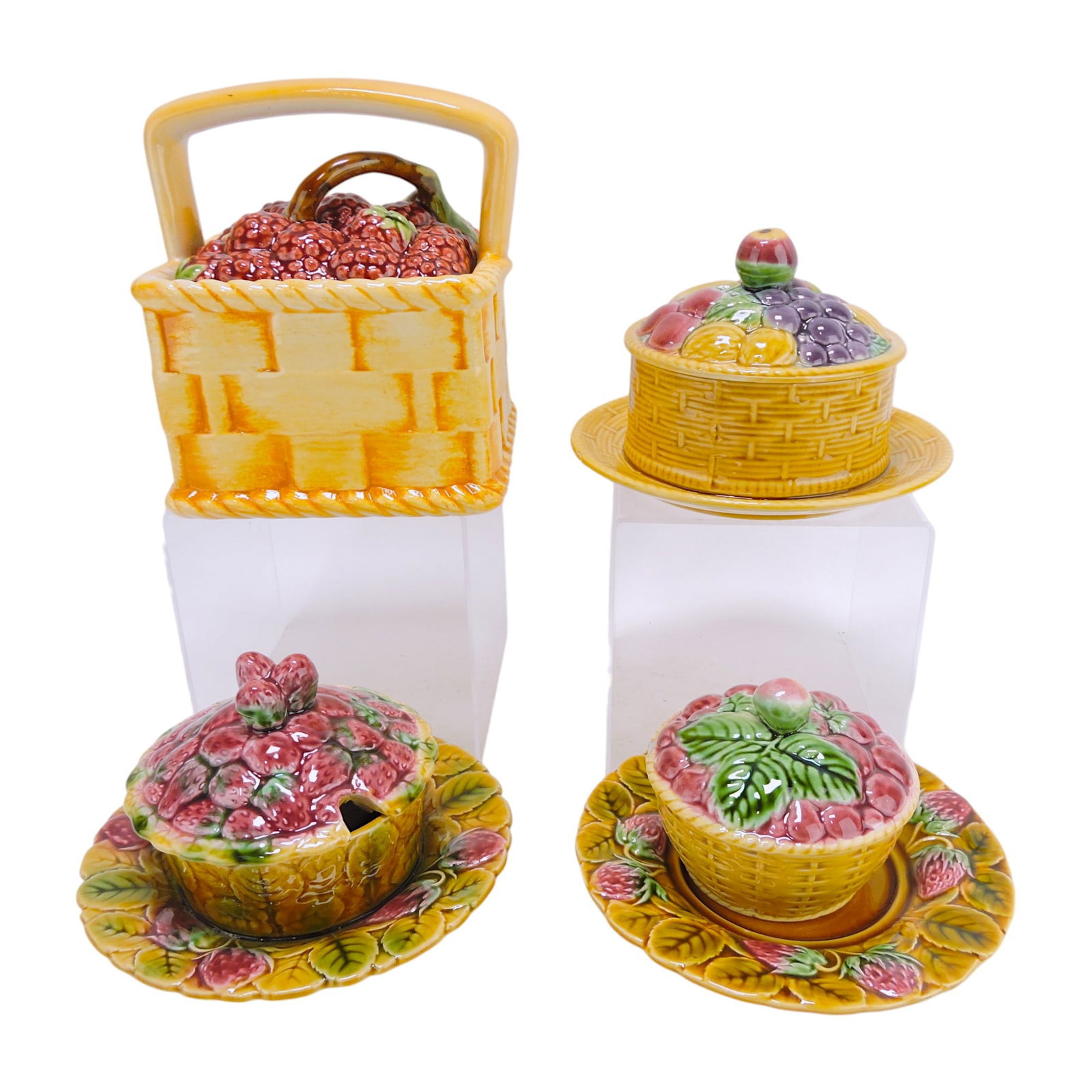 Majolica lot of fruit baskets 7 1/2", and (1 of 1)