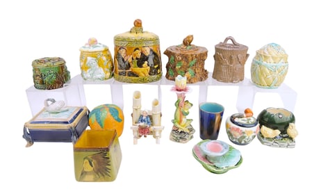 Majolica lot of 15 pieces, various