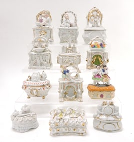 Staffordshire / porcelain lot of 12