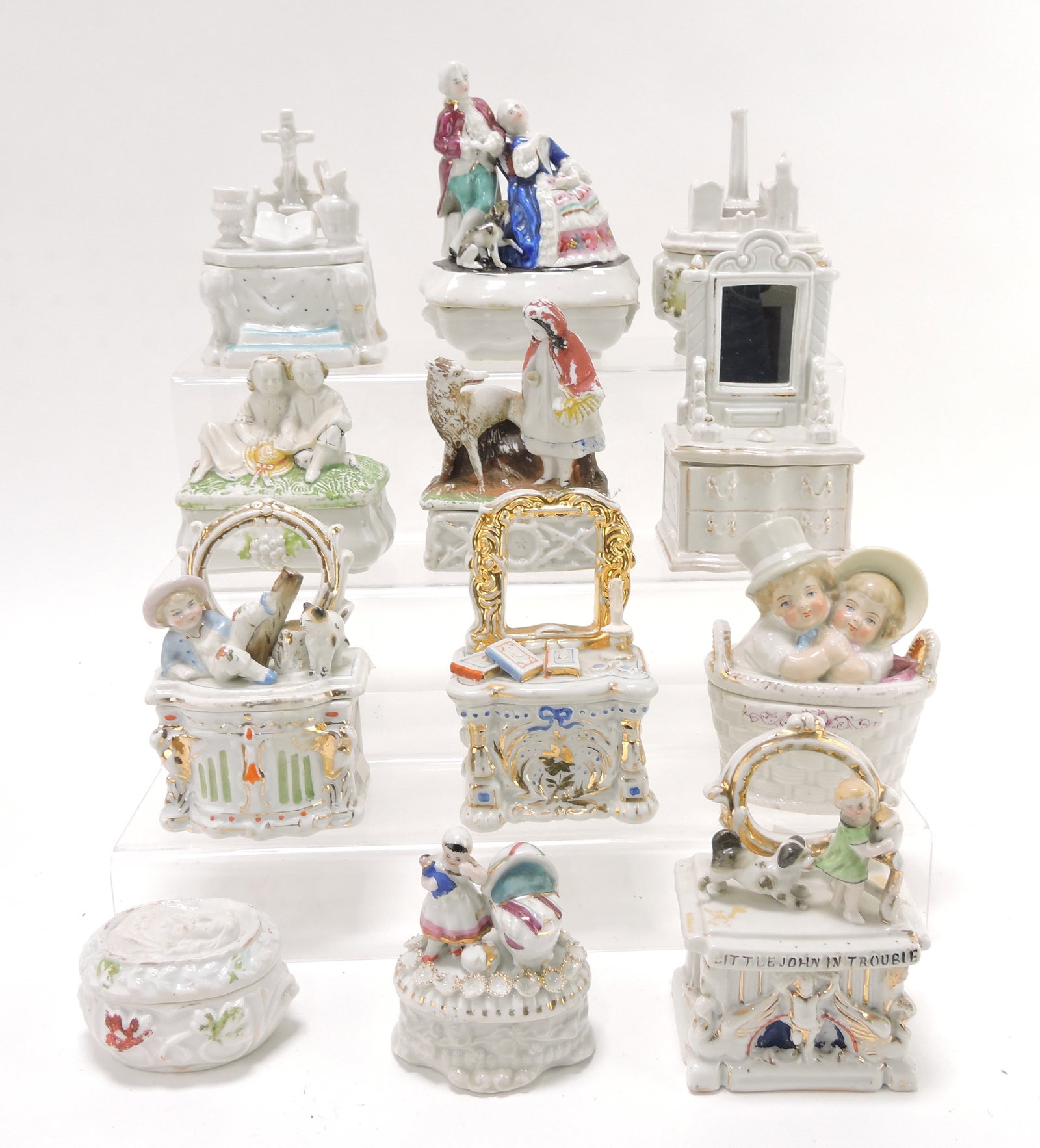Staffordshire / porcelain lot of 12: trinket boxes, 2" to 5", various condition