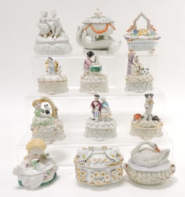 Staffordshire / porcelain lot of 12