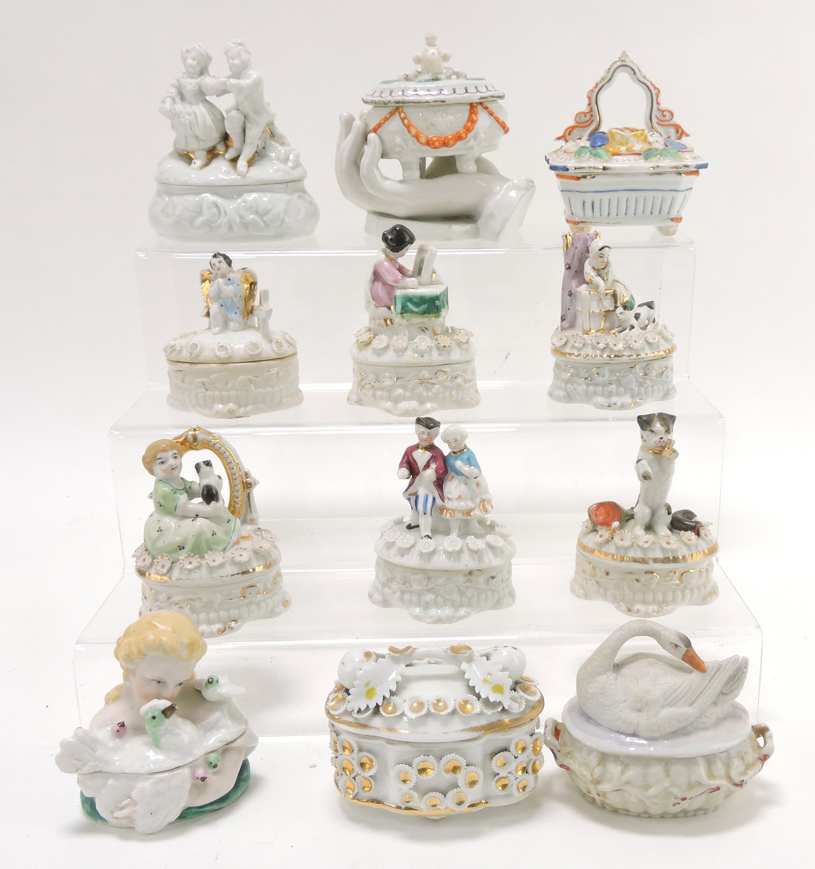 Staffordshire / porcelain lot of 12: trinket boxes, 2" to 5", various condition