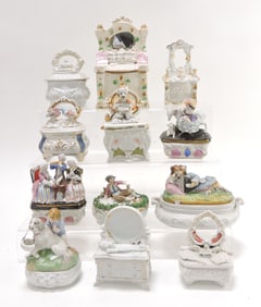 Staffordshire / porcelain lot of 12