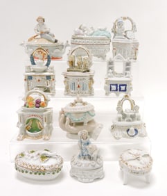 Staffordshire / porcelain lot of 12