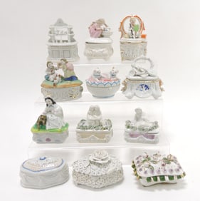 Staffordshire / porcelain lot of 12