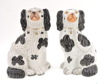 Staffordshire lot of 2 - #3 black & white