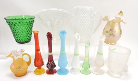 Fenton lot of 12 pieces, 5 1/2" to 10"